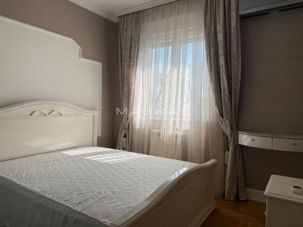 Stan na prodaju u Beogradu, Crveni Krst, dvoiposoban, 61m2, cena 339900 evra
