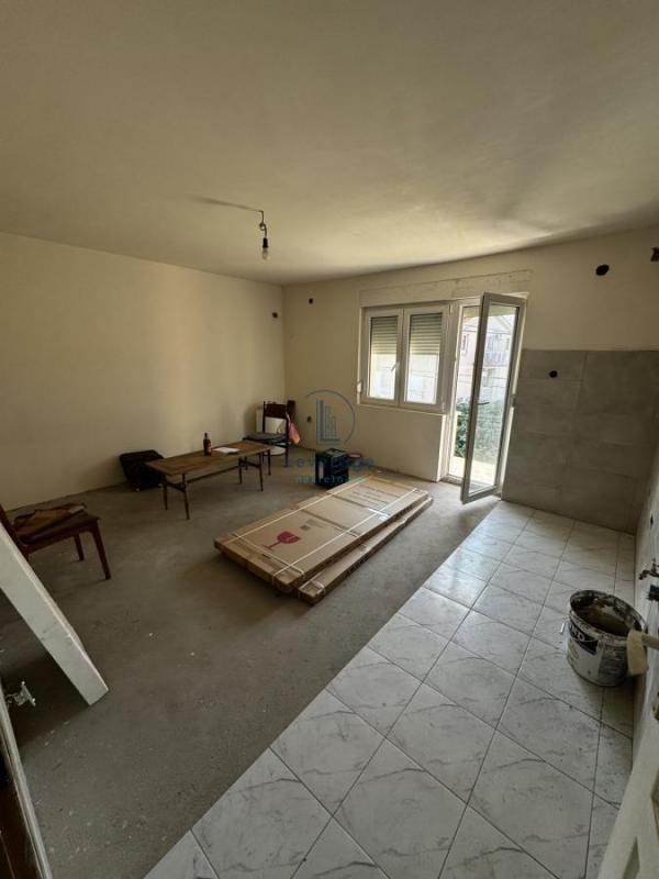 Stan na prodaju u Beogradu, Kaluđerica, dvoiposoban, 62m2, cena 91500 evra