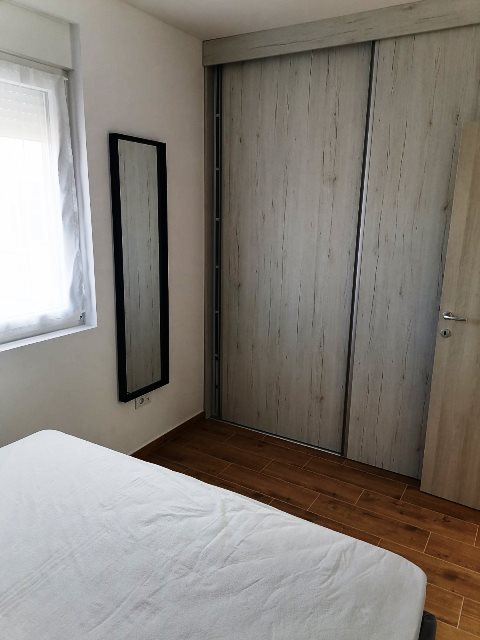 Stan na prodaju u Beogradu, Ledine, dvoiposoban, 58m2, cena 159900 evra
