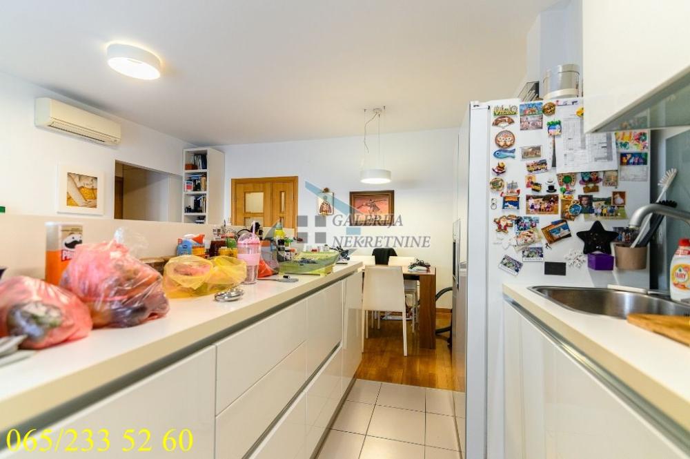 Stan na prodaju u Beogradu, Vračar, dvosoban, 65m2, cena 412000 evra