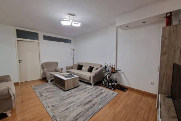 Stan na prodaju u Beogradu, Novi Beograd,Bežanijska kosa, dvoiposoban, 69m2, cena 228000 evra