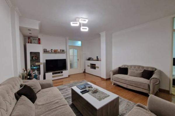 Stan na prodaju u Beogradu, Novi Beograd,Bežanijska kosa, dvoiposoban, 69m2, cena 228000 evra