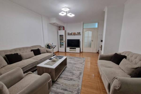 Stan na prodaju u Beogradu, Novi Beograd,Bežanijska kosa, dvoiposoban, 69m2, cena 228000 evra