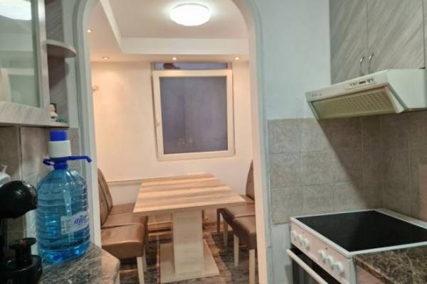 Stan na prodaju u Beogradu, Novi Beograd,Bežanijska kosa, dvoiposoban, 69m2, cena 228000 evra