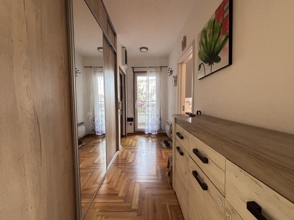 Stan na prodaju u Beogradu, Krnjača, 64m2, cena 155000 evra