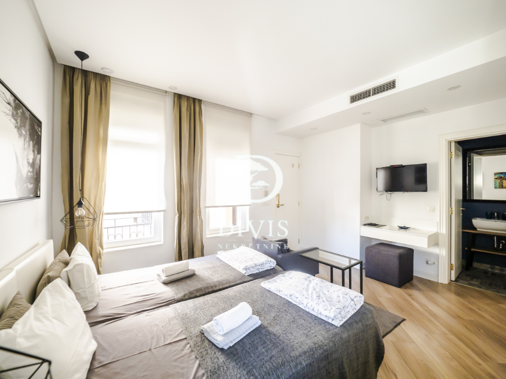 Stan na prodaju u Beogradu, Stari grad,Knez Mihailova, trosoban, 74m2, cena 479000 evra