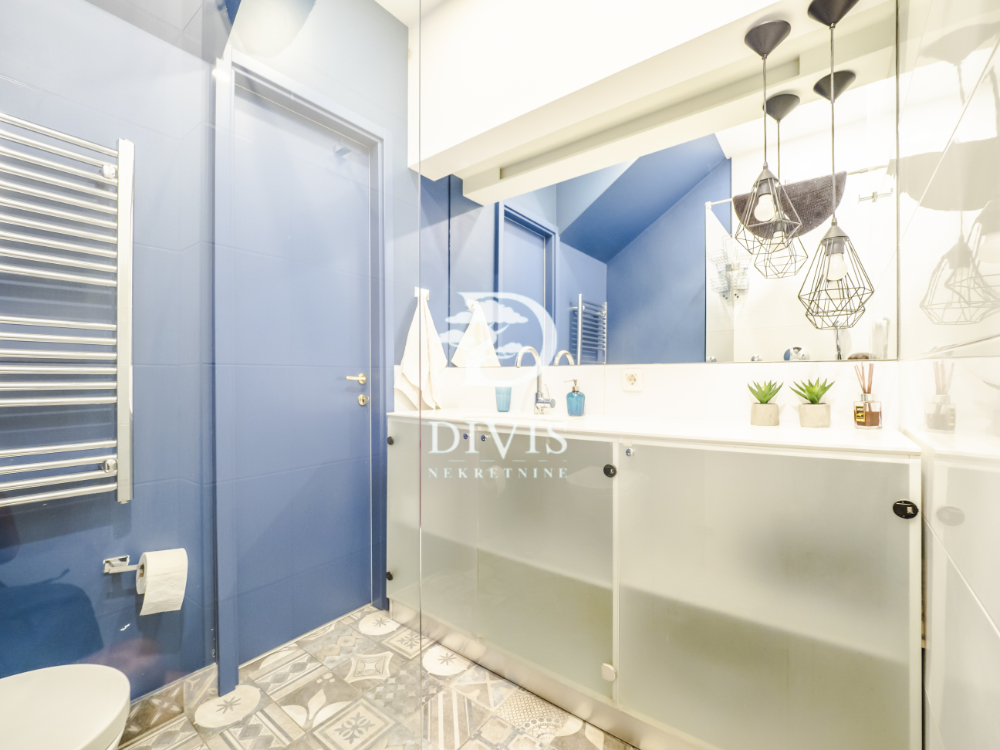Stan na prodaju u Beogradu, Stari grad,Knez Mihailova, trosoban, 74m2, cena 479000 evra