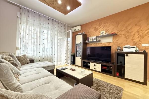 Stan na prodaju u Beogradu, Đeram pijaca, dvosoban, cena 185000 evra
