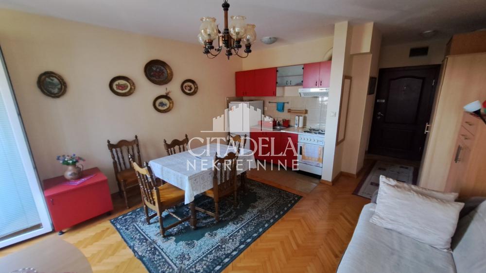 Stan na prodaju u Beogradu, Labudovo brdo, 28m2, cena 52000 evra