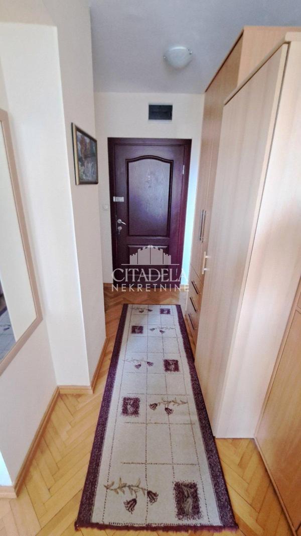 Stan na prodaju u Beogradu, Labudovo brdo, 28m2, cena 52000 evra
