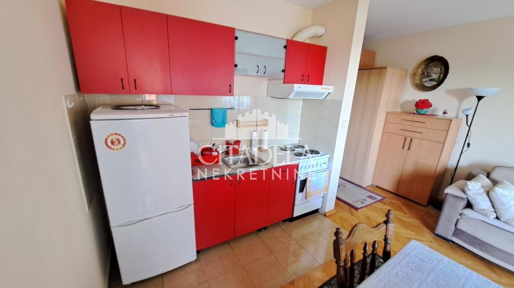 Stan na prodaju u Beogradu, Labudovo brdo, 28m2, cena 52000 evra