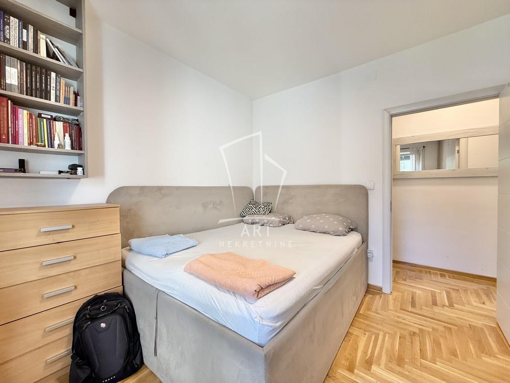 Stan na prodaju u Beogradu, Palilula, trosoban, 64m2, cena 155000 evra