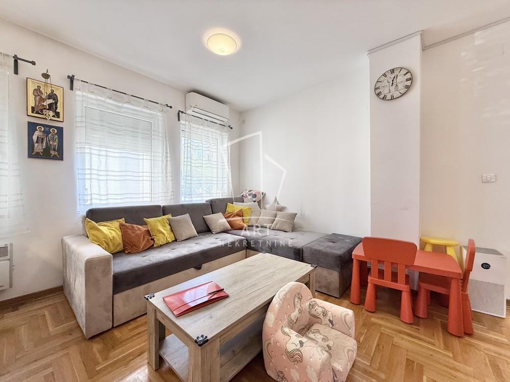 Stan na prodaju u Beogradu, Palilula, trosoban, 64m2, cena 155000 evra