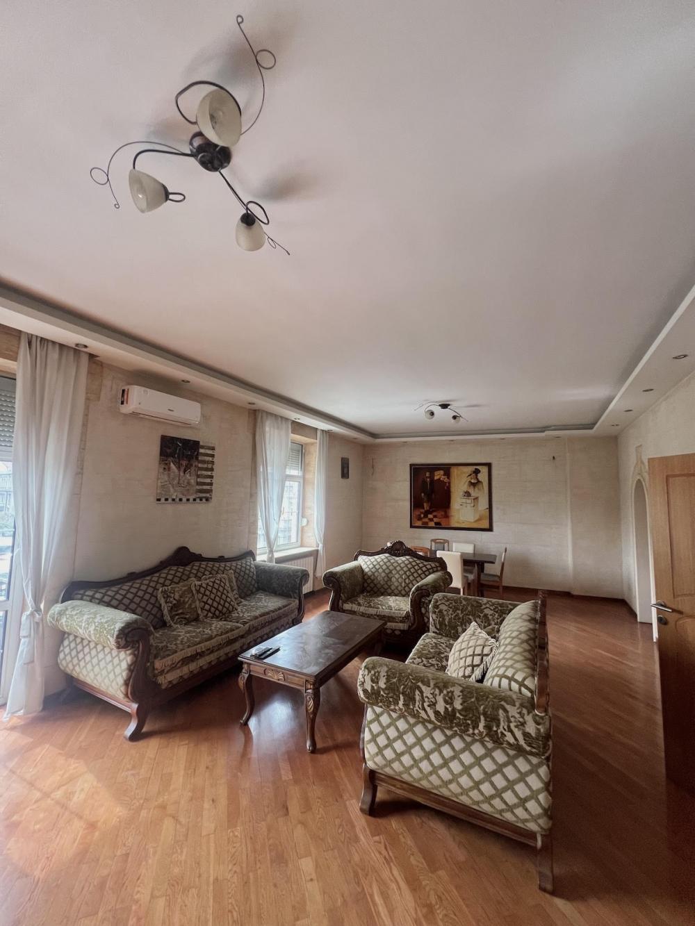 Stan na prodaju u Beogradu, Beograd (centar), cetvorosoban, 114m2, cena 750000 evra