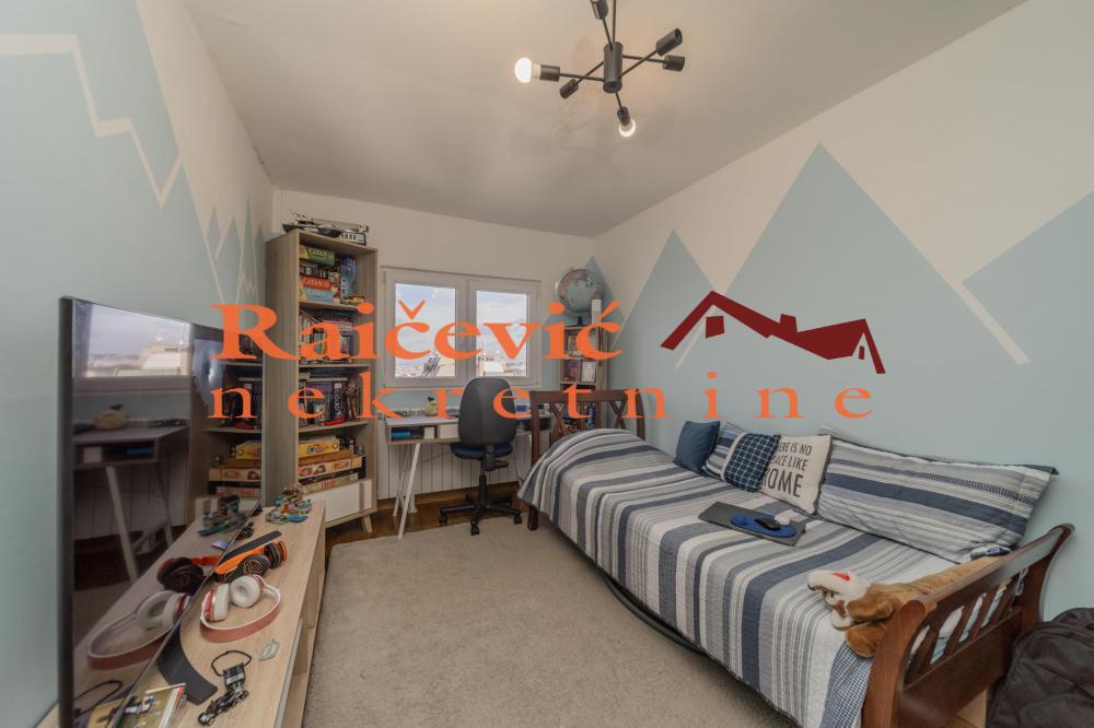 Stan na prodaju u Beogradu, Banjica, 120m2, cena 275000 evra