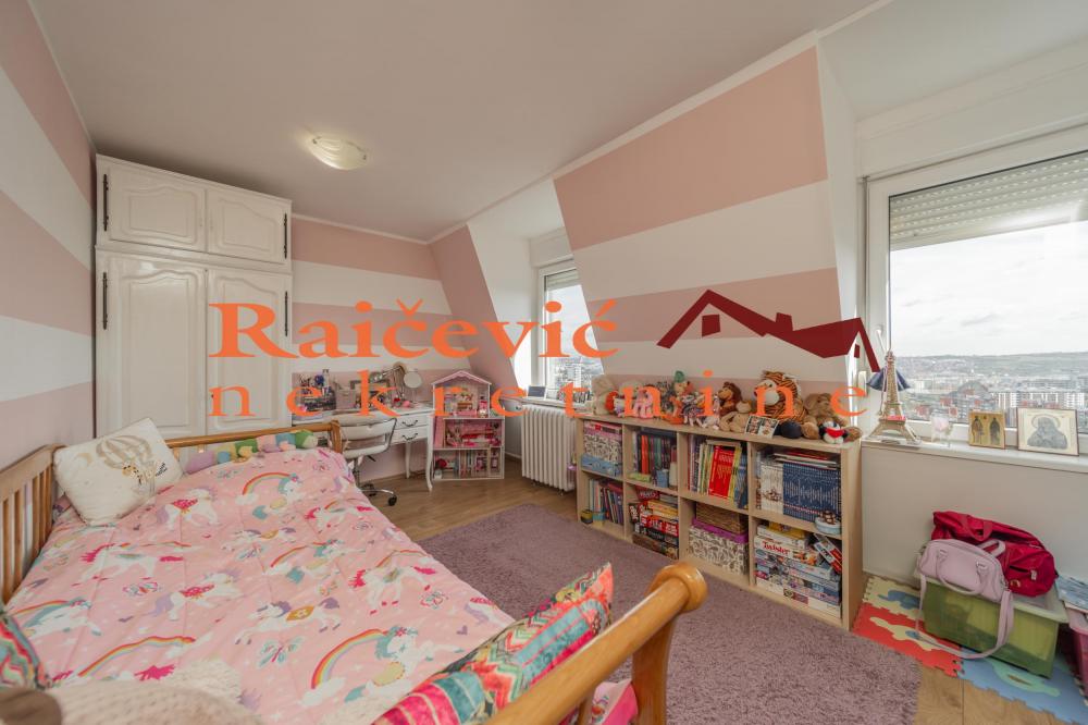 Stan na prodaju u Beogradu, Banjica, 120m2, cena 275000 evra