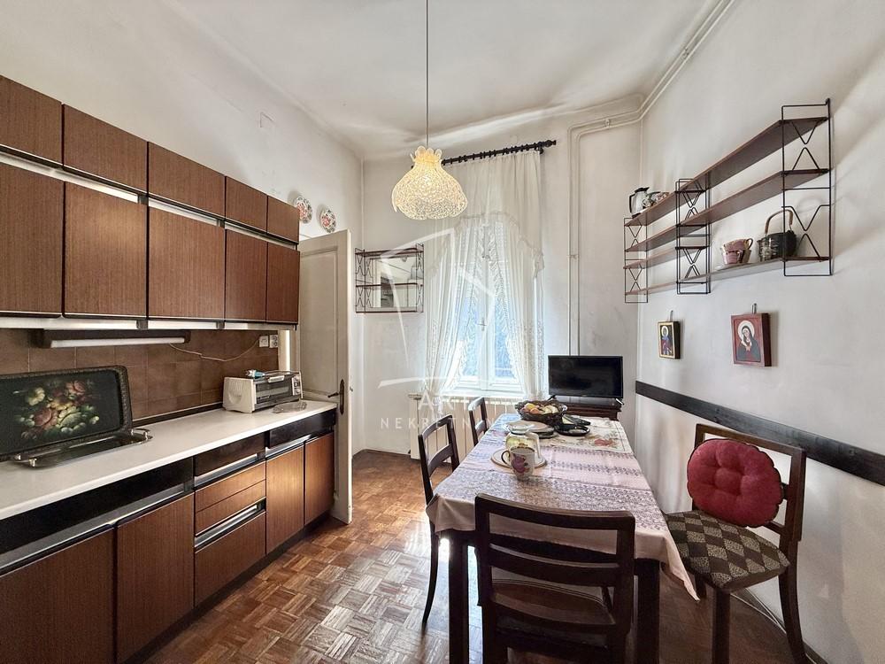 Stan na prodaju u Beogradu, Vračar (Hram), 143m2, cena 550000 evra