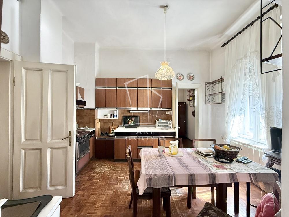 Stan na prodaju u Beogradu, Vračar (Hram), 143m2, cena 550000 evra