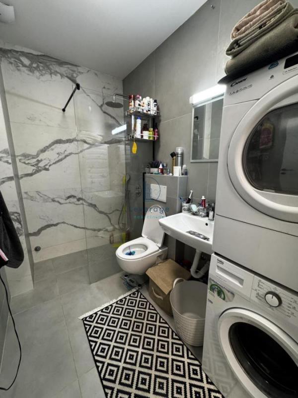 Stan na prodaju u Beogradu, Voždovac, trosoban, 61m2, cena 245000 evra