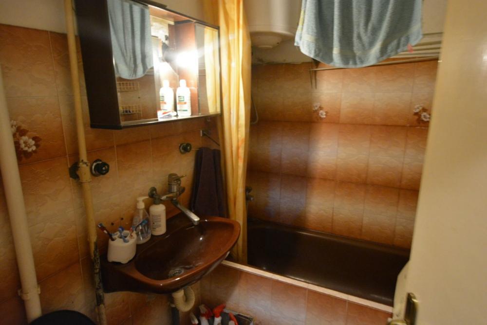 Stan na prodaju u Beogradu, Braće Jerković, dvoiposoban, 64m2, cena 155000 evra