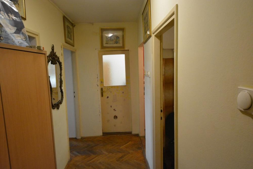 Stan na prodaju u Beogradu, Braće Jerković, dvoiposoban, 64m2, cena 155000 evra