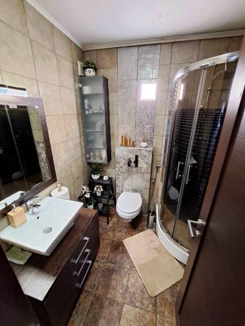 Stan na prodaju u Beogradu, Banjica, cetvorosoban, 122m2, cena 235000 evra