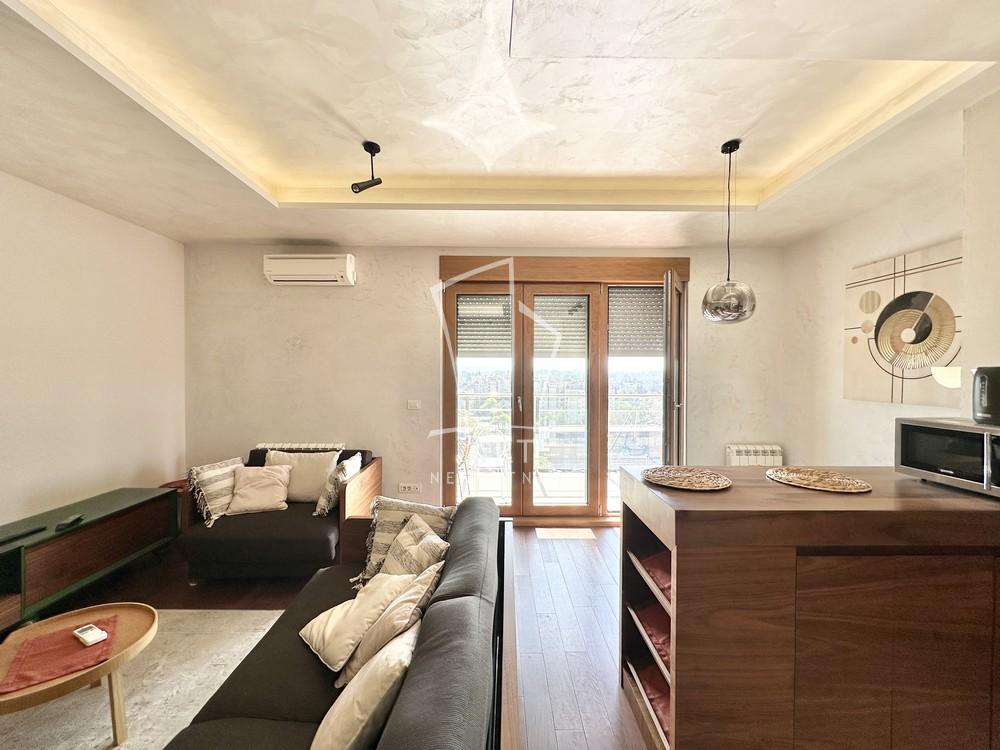 Stan na prodaju u Beogradu, Novi Beograd, dvosoban, 72m2, cena 258000 evra