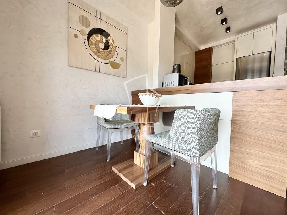 Stan na prodaju u Beogradu, Novi Beograd, dvosoban, 72m2, cena 258000 evra
