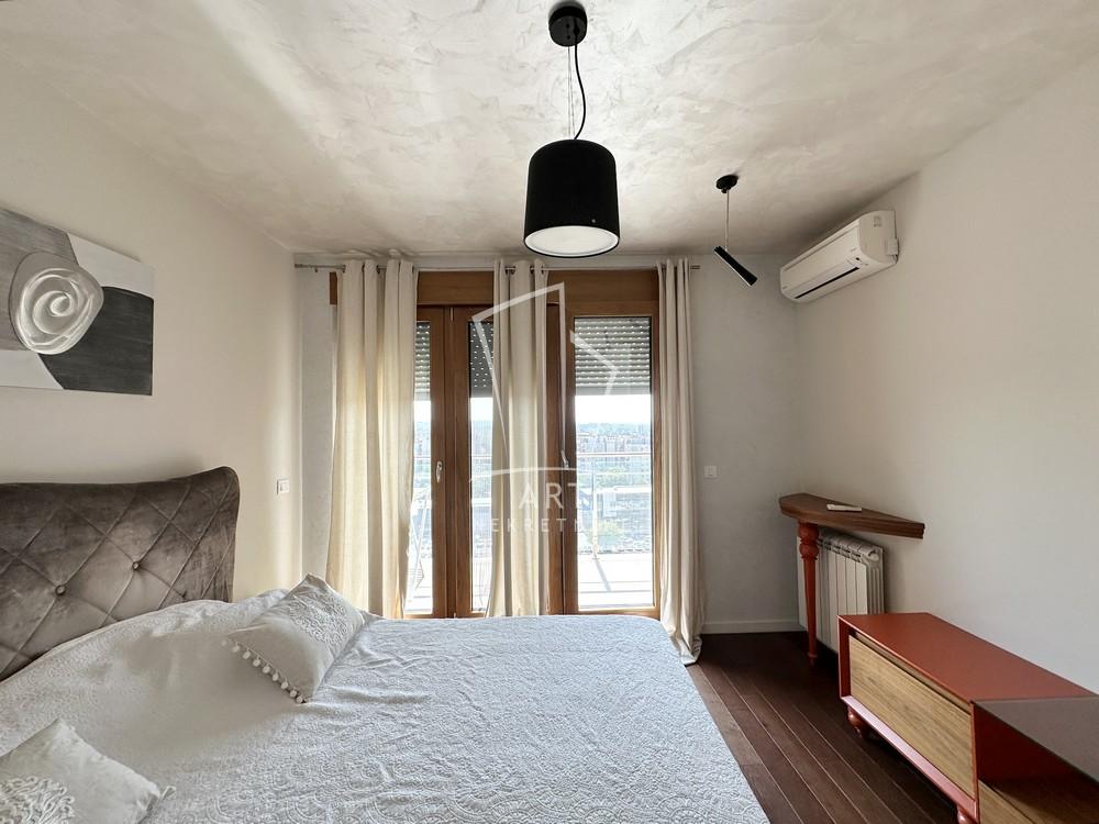 Stan na prodaju u Beogradu, Novi Beograd, dvosoban, 72m2, cena 258000 evra