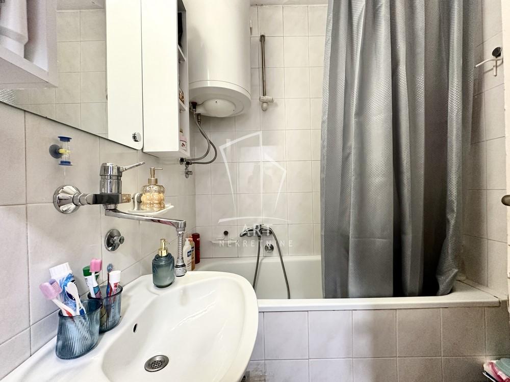 Stan na prodaju u Beogradu, Novi Beograd, dvosoban, 55m2, cena 205000 evra