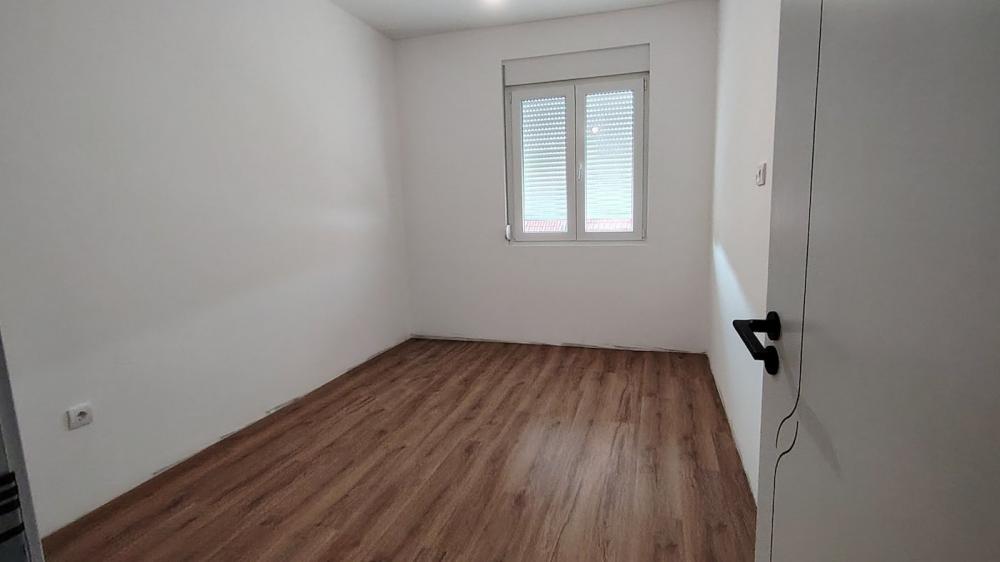 Stan na prodaju u Beogradu, Batajnica, jednoiposoban, 39m2, cena 84000 evra