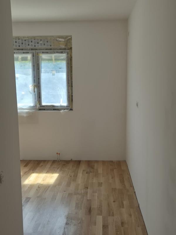 Stan na prodaju u Beogradu, Zemun, cetvorosoban, 79m2, cena 243320 evra