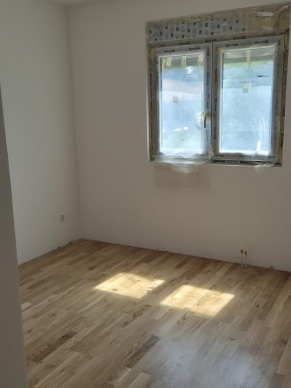 Stan na prodaju u Beogradu, Zemun, cetvorosoban, 79m2, cena 243320 evra