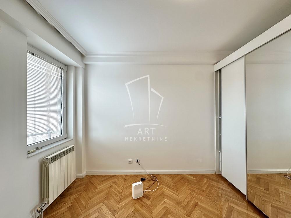 Stan na prodaju u Beogradu, Vračar, cetvorosoban, 144m2, cena 515000 evra