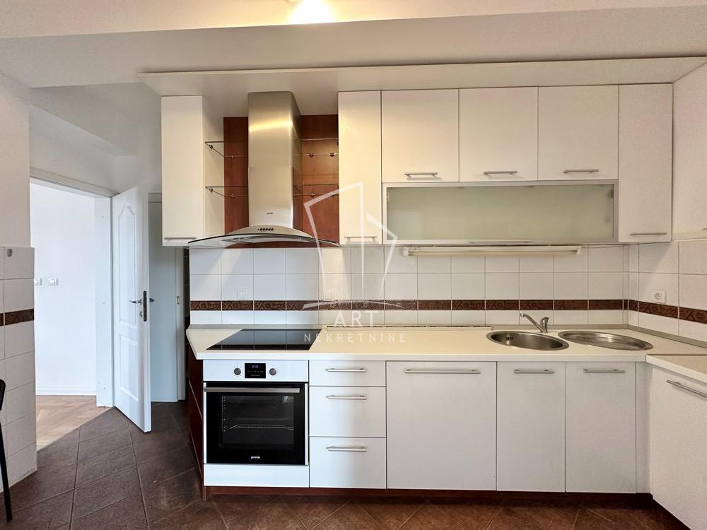 Stan na prodaju u Beogradu, Vračar, cetvorosoban, 144m2, cena 515000 evra