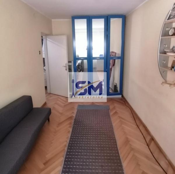 Stan na prodaju u Beogradu, Borča, trosoban, 70m2, cena 132000 evra