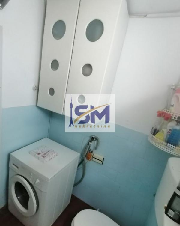 Stan na prodaju u Beogradu, Borča, trosoban, 70m2, cena 132000 evra