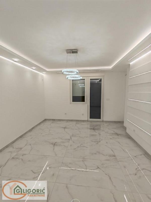 Stan na prodaju u Beogradu, Crveni Krst, dvosoban, 60m2, cena 240000 evra