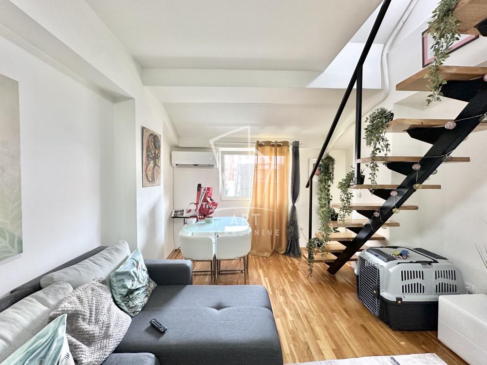 Stan na prodaju u Beogradu, Karaburma, trosoban, 40m2, cena 149000 evra