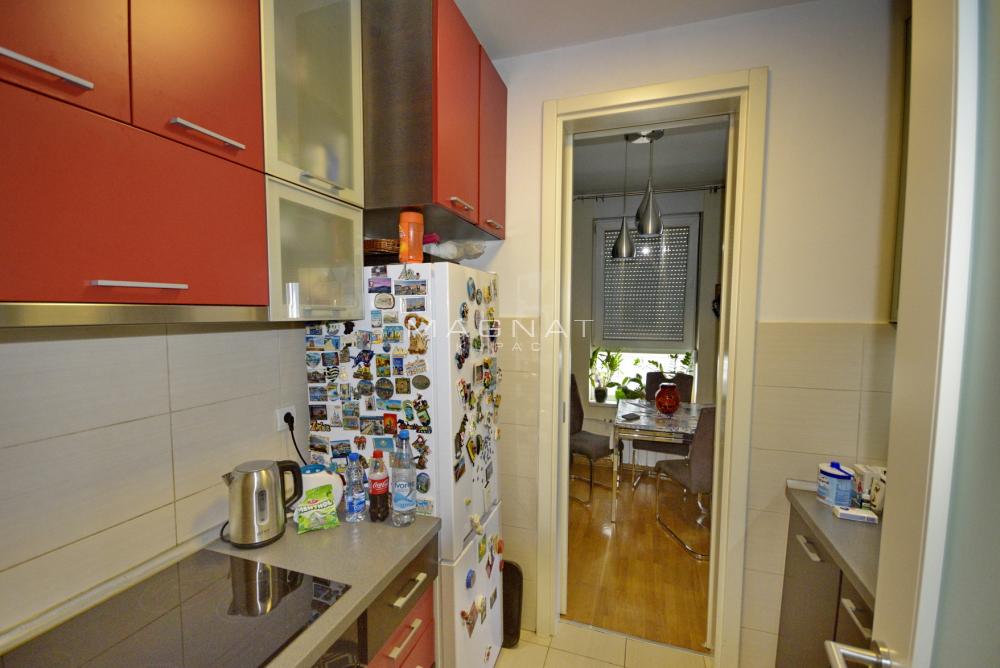 Stan na prodaju u Beogradu, Novi Beograd, dvosoban, 60m2, cena 259000 evra