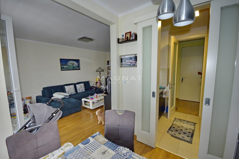 Stan na prodaju u Beogradu, Novi Beograd, dvosoban, 60m2, cena 259000 evra