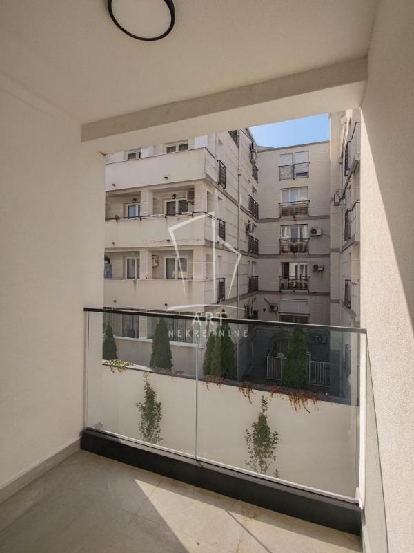 Stan na prodaju u Beogradu, Voždovac, trosoban, 74m2, cena 295000 evra