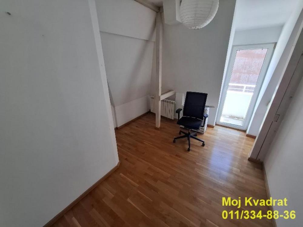 Stan na prodaju u Beogradu, Rakovica, trosoban, 87m2, cena 138000 evra