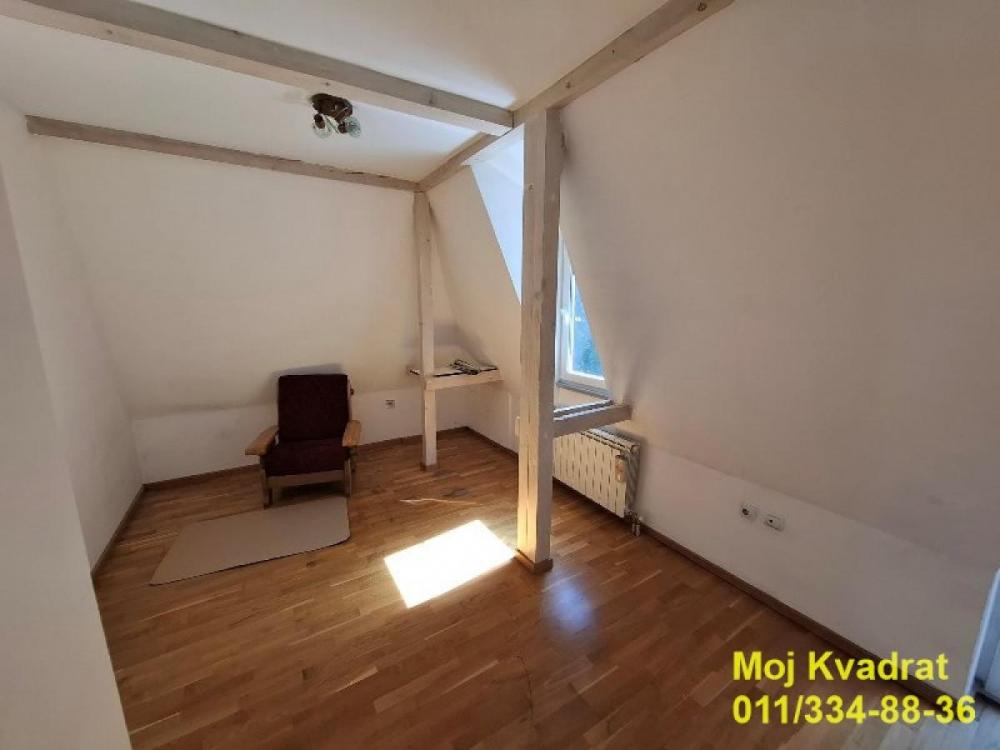 Stan na prodaju u Beogradu, Rakovica, trosoban, 87m2, cena 138000 evra