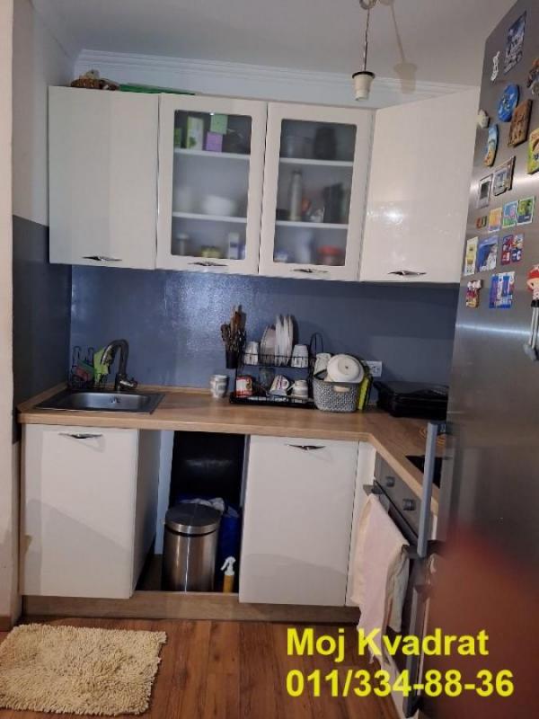 Stan na prodaju u Beogradu, Novi Beograd blok 70 (Kineski TC), dvoiposoban, 65m2, cena 211000 evra