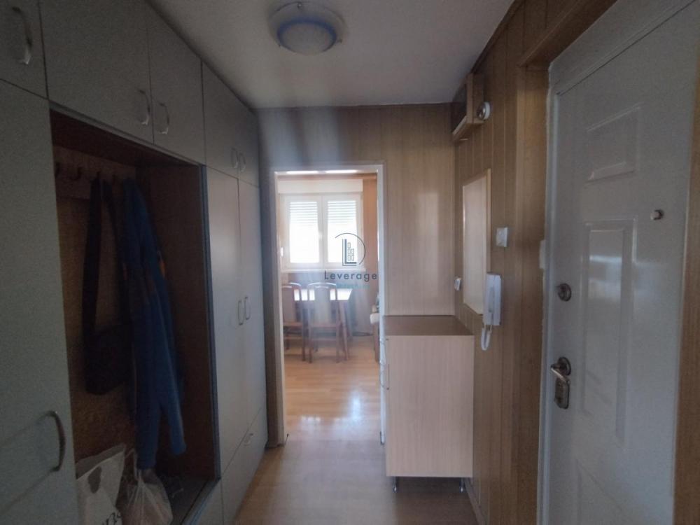 Stan na prodaju u Beogradu, Karaburma, dvosoban, 37m2, cena 107500 evra