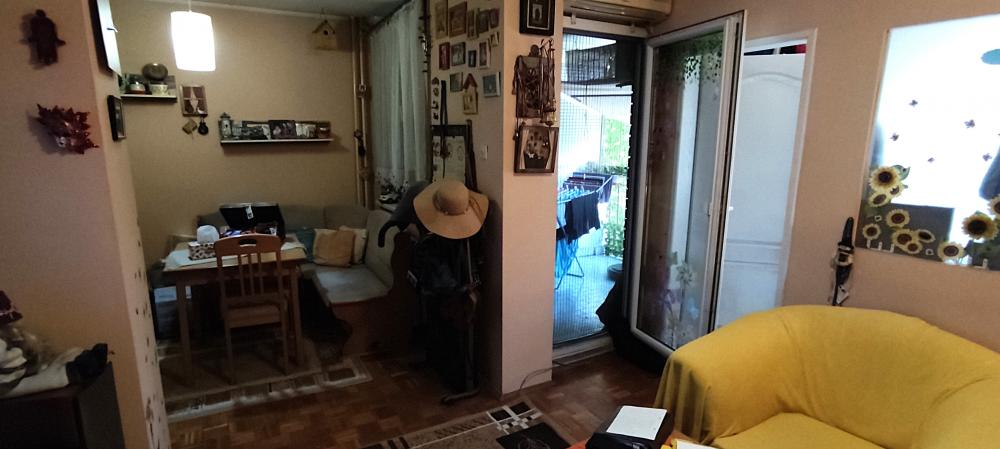 Stan na prodaju u Beogradu, Medaković 3, dvoiposoban, 60m2, cena 179000 evra