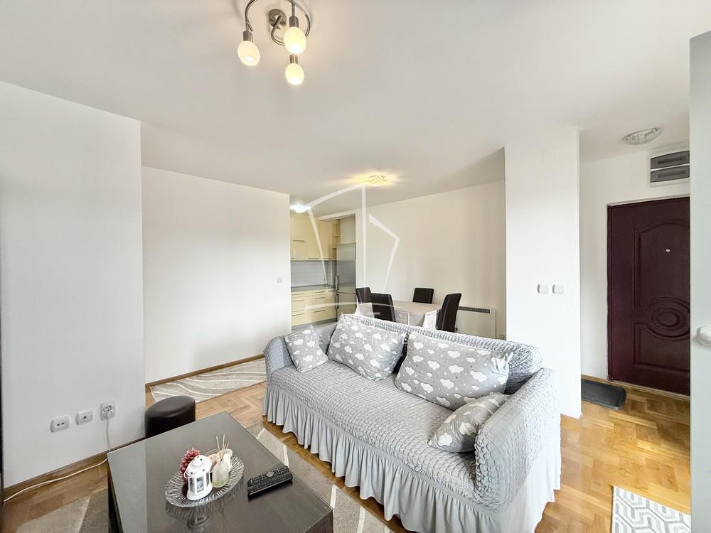 Stan na prodaju u Beogradu, Mirijevo, dvoiposoban, 50m2, cena 140000 evra