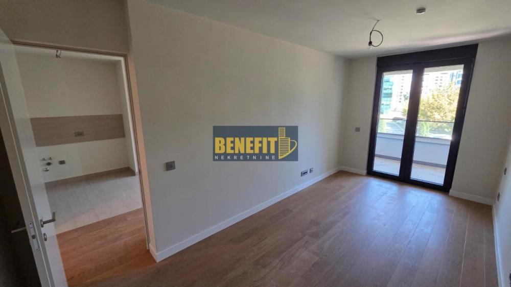 Stan na prodaju u Beogradu, Novi Beograd blok 65, dvosoban, 64m2, cena 266000 evra