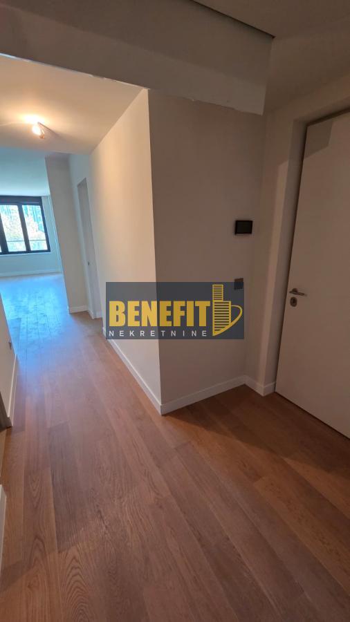 Stan na prodaju u Beogradu, Novi Beograd blok 65, dvosoban, 64m2, cena 266000 evra